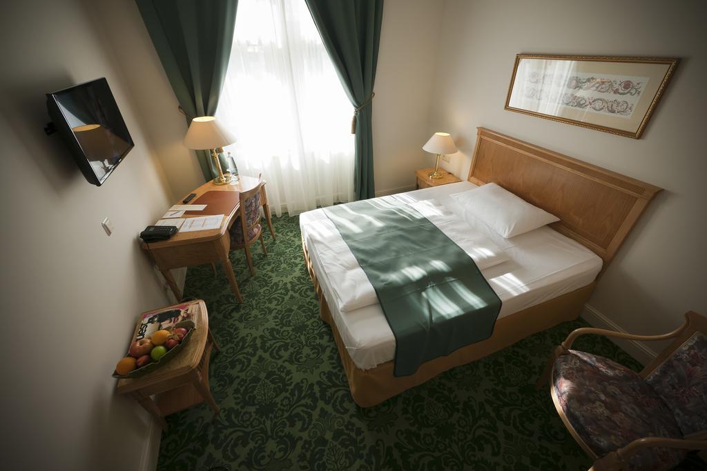Grandhotel Ambassador Narodni Dum 4*