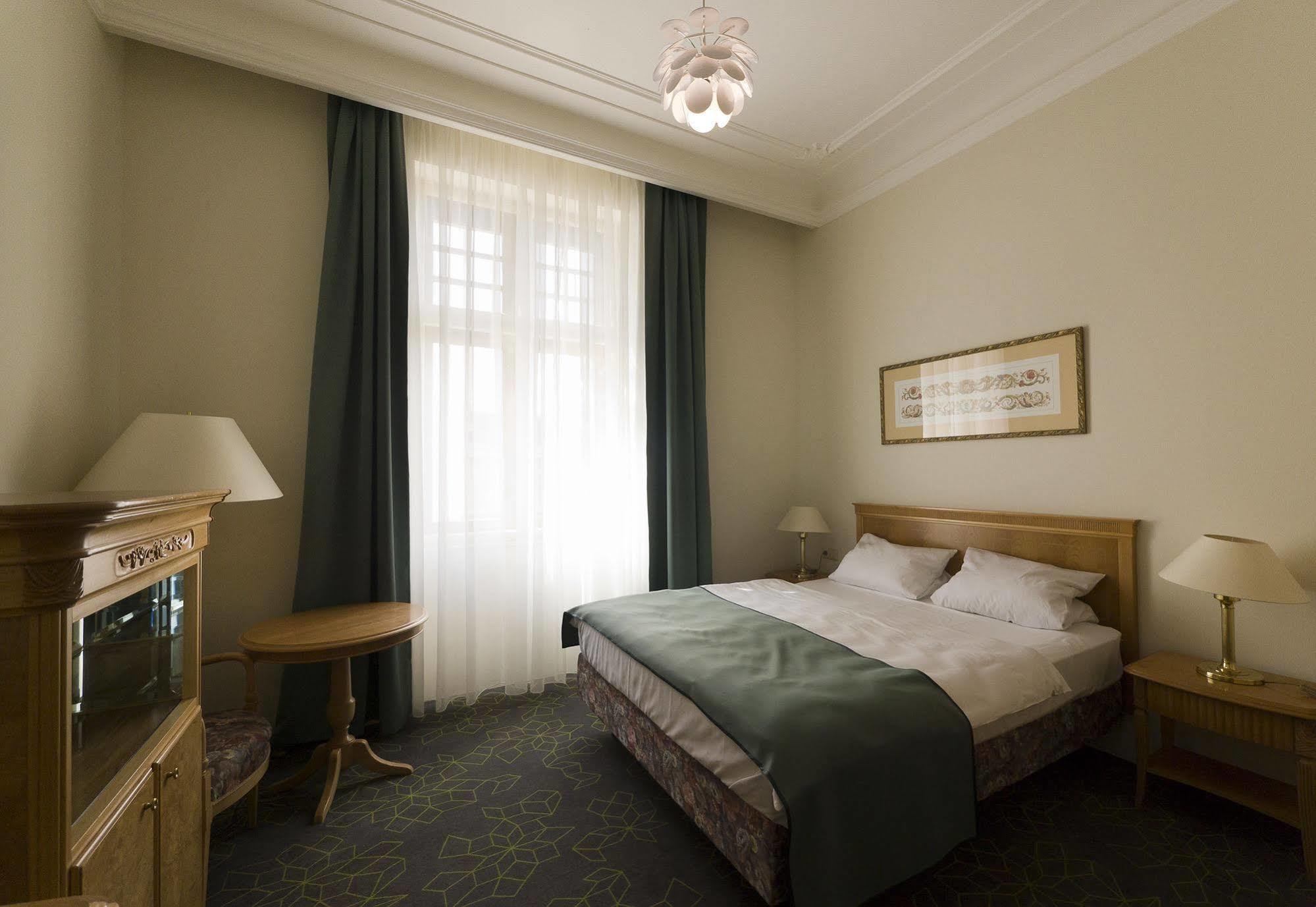 Hotel Grandhotel Ambassador Narodni Dum 4*